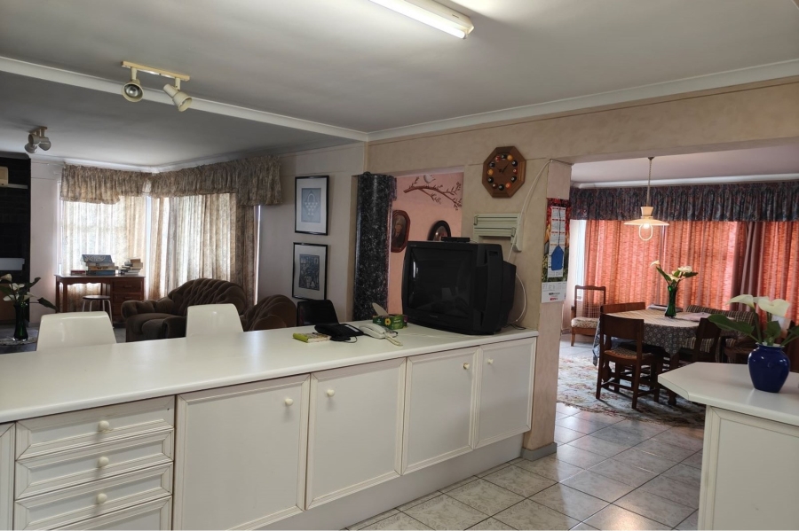 4 Bedroom Property for Sale in Moorreesburg Western Cape